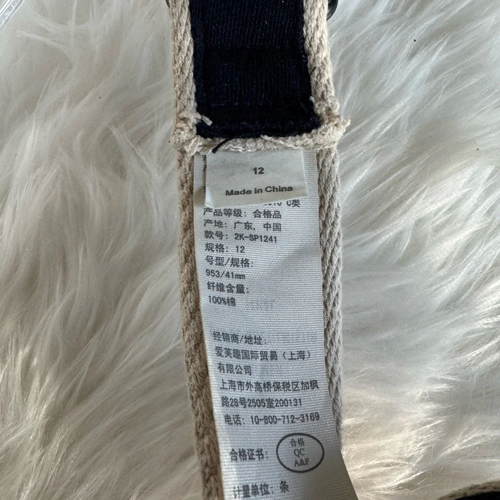 Abercrombie & Fitch Navy & Tan Reversible Belt w/ Moose Logo